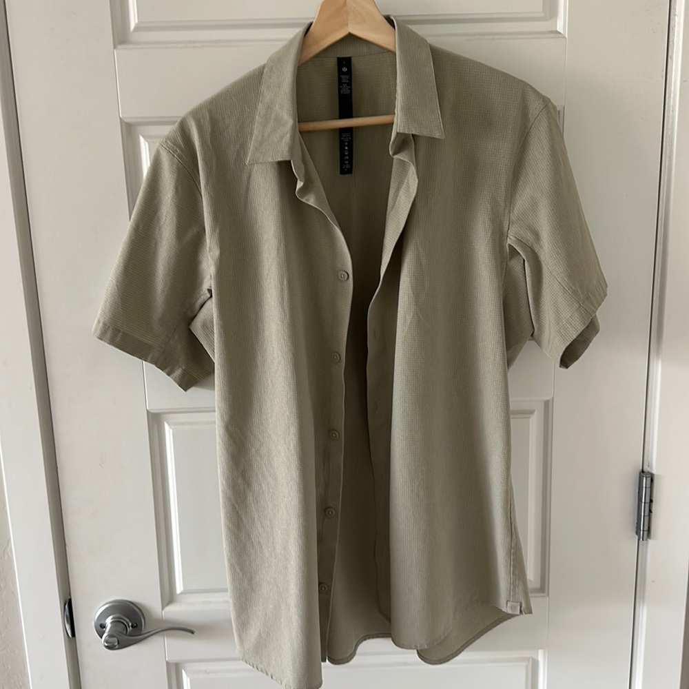 Lululemon Airing Easy Short Sleeve Button Down Shirt